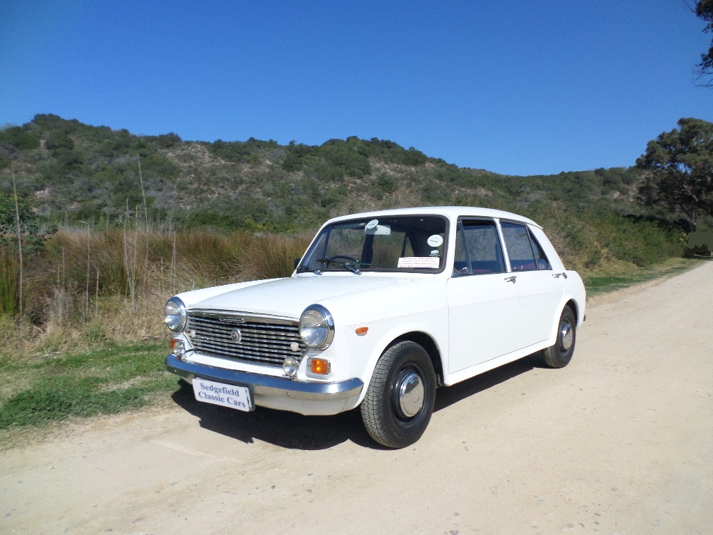 1968 Austin 11/55 Saloon - SOLD 2017 | FJ Cruiser Factory